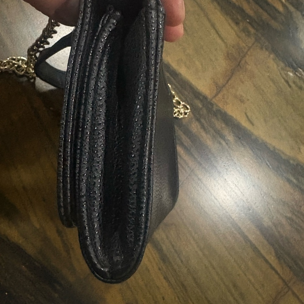 LG Black Crossbody Bag with Gold Chain - Picture 7 of 10